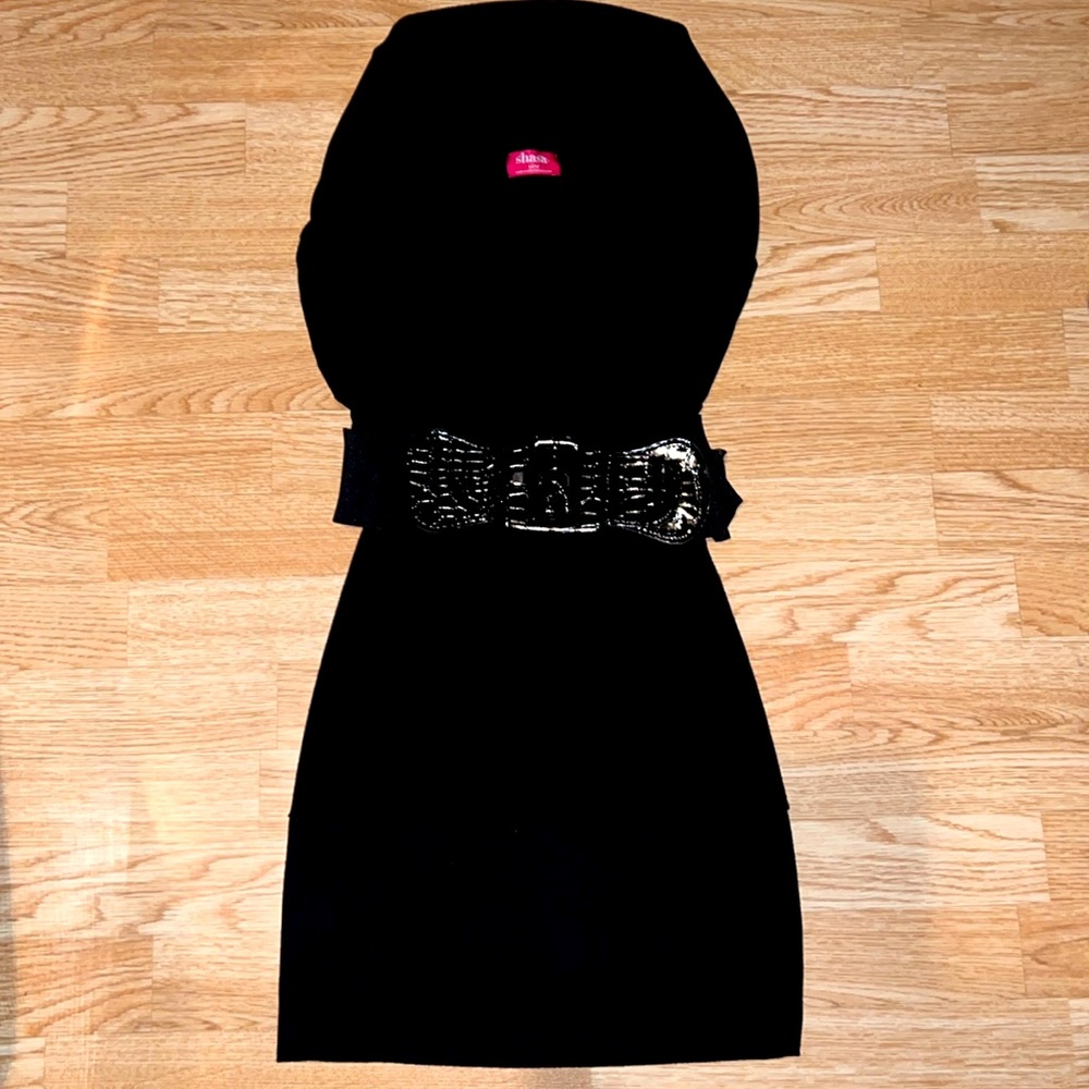 Shasa Short Sleeve Sweater Dress with Belt Size Medium